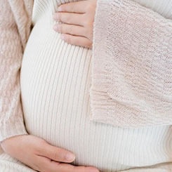 攻克极寒制热这一🥮行业共性难题🇮🇹，核心在于产品的🇨🇼“心脏”——压🍼缩机🇹🇻